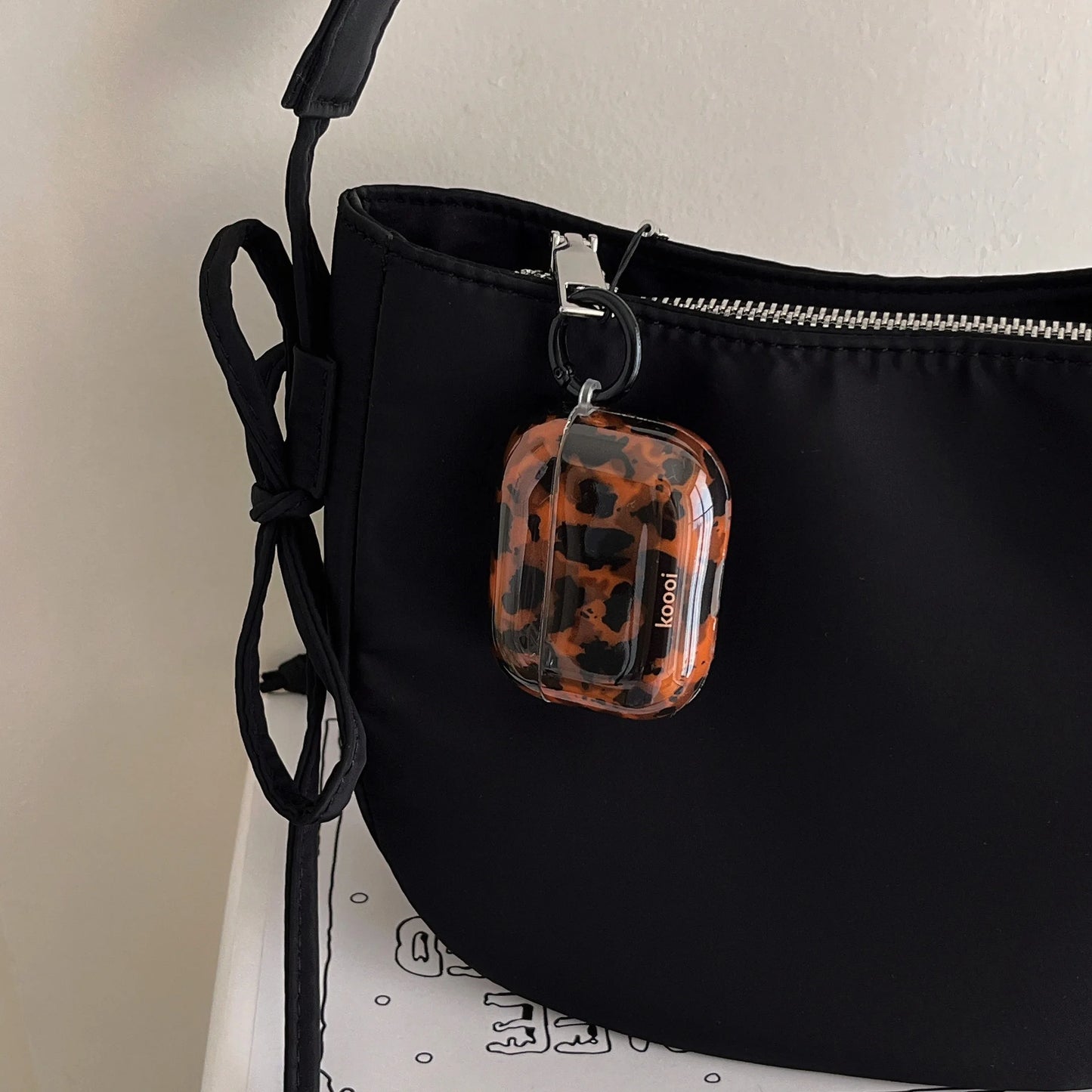 Stylish Dark Color Tortoiseshell Amber Glossy Cover Case For AirPods 1 2 3 4 Pro AirPods Pro 2 Pro 3 Shockproof Protective Case