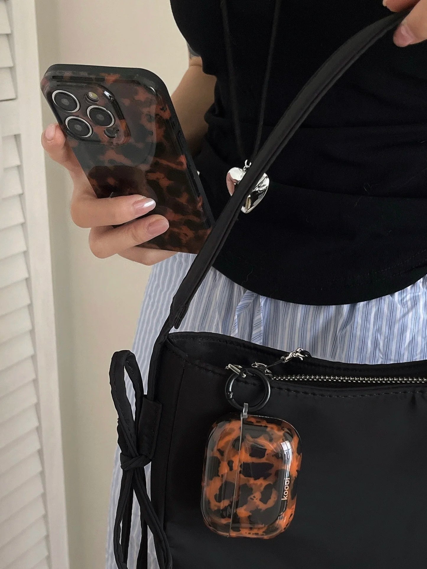 Stylish Dark Color Tortoiseshell Amber Glossy Cover Case For AirPods 1 2 3 4 Pro AirPods Pro 2 Pro 3 Shockproof Protective Case